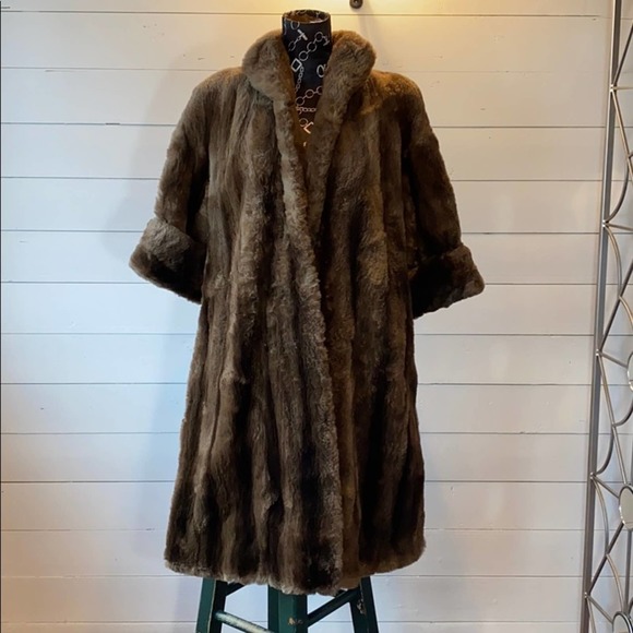 TRUE VINTAGE Revillon Freres Authentic Fur Coat - Picture 1 of 9